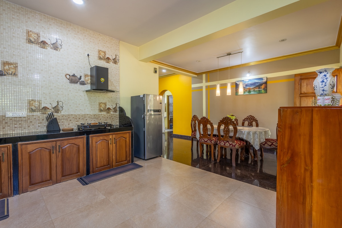 Living and dining area